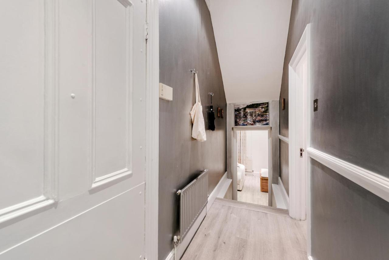 Lovely 2 Bedroom Flat In The Heart Of Chelsea Лондон Екстериор снимка