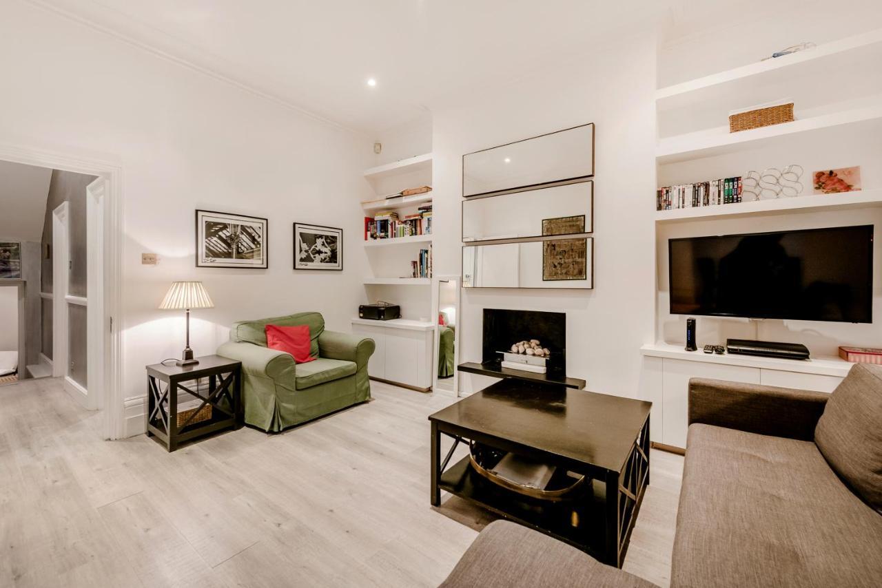 Lovely 2 Bedroom Flat In The Heart Of Chelsea Лондон Екстериор снимка