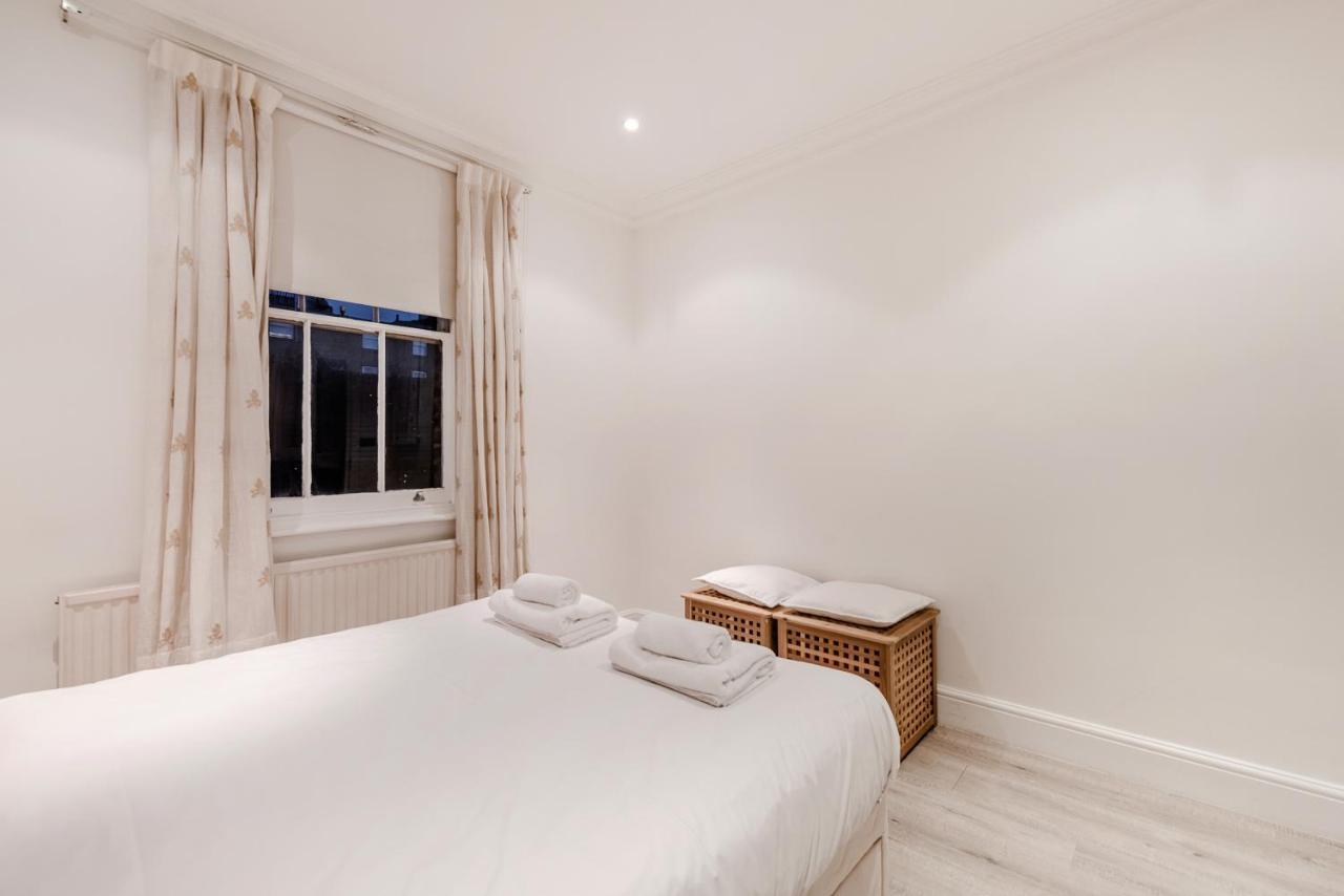 Lovely 2 Bedroom Flat In The Heart Of Chelsea Лондон Екстериор снимка